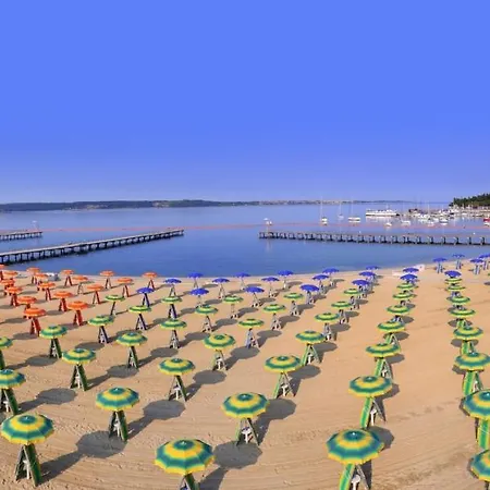 With Seaview And Garden For 6 Portorož