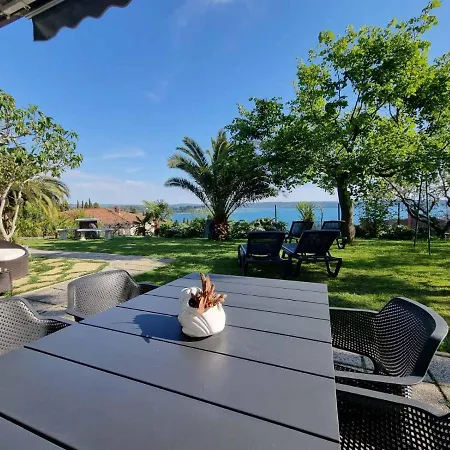With Seaview And Garden For 6 Apartamento Portorož