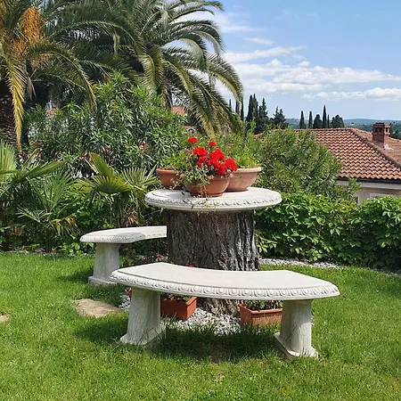 Апартаменты With Seaview And Garden For 6 *