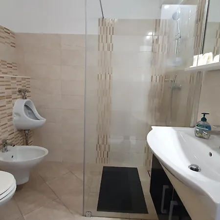 Апартаменты With Seaview And Garden For 6