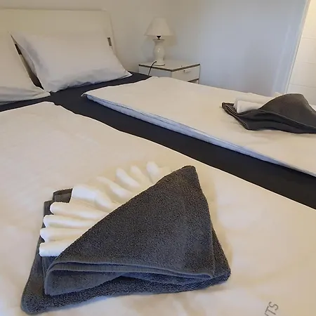 With Seaview And Garden For 6 Apartma Portoroz