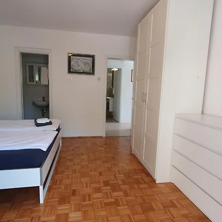 Apartment With Seaview And Garden For 6 *