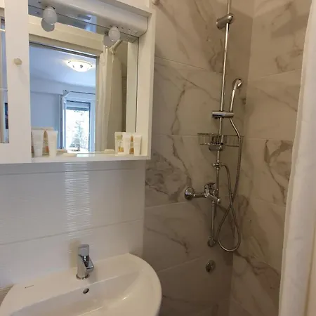 With Seaview And Garden For 6 * Порторож