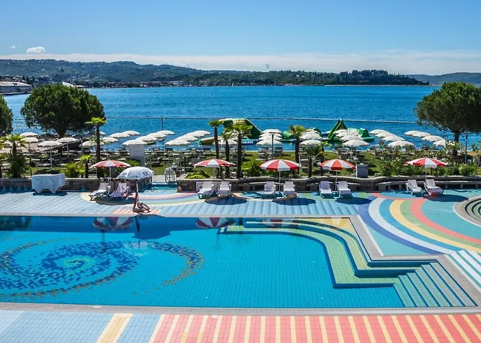 With Seaview And Garden For 6 *