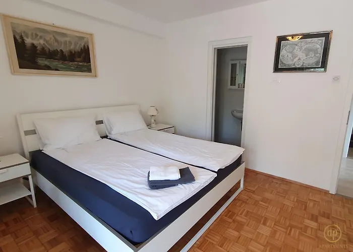 Daire With Seaview And Garden For 6