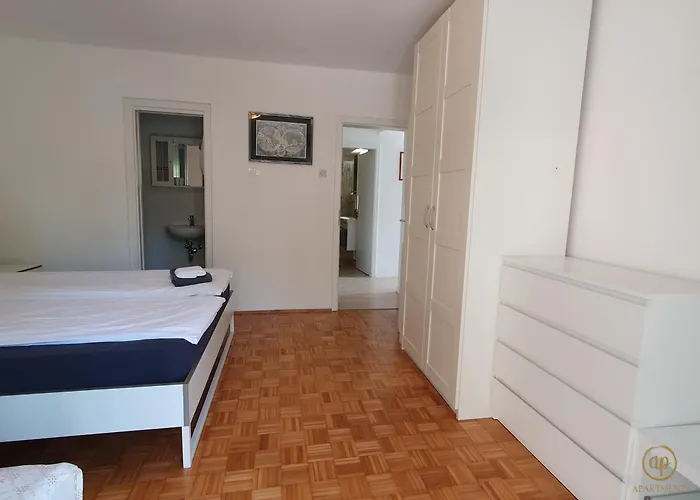 Daire With Seaview And Garden For 6 *