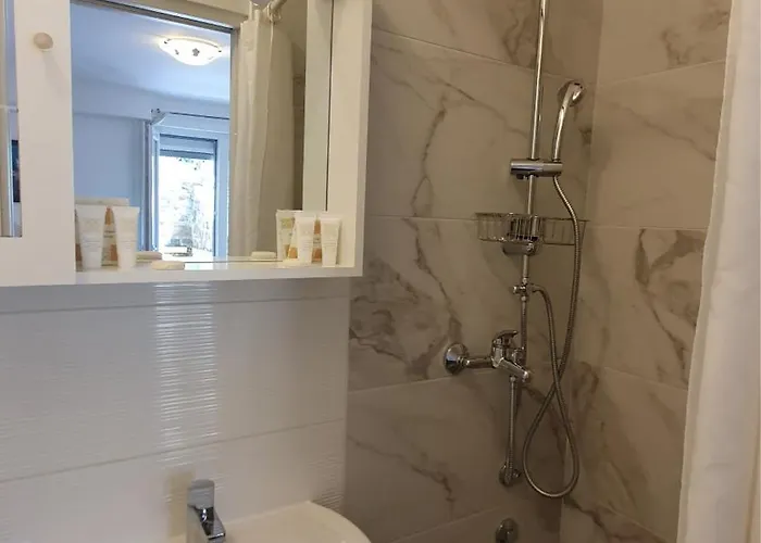 With Seaview And Garden For 6 * Portorož