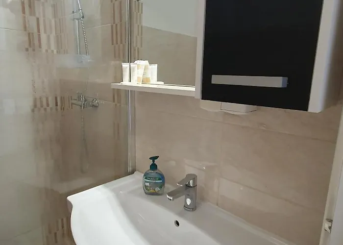 With Seaview And Garden For 6 Portorož